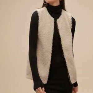 Wilfred Aritzia sherpa faux fur vest